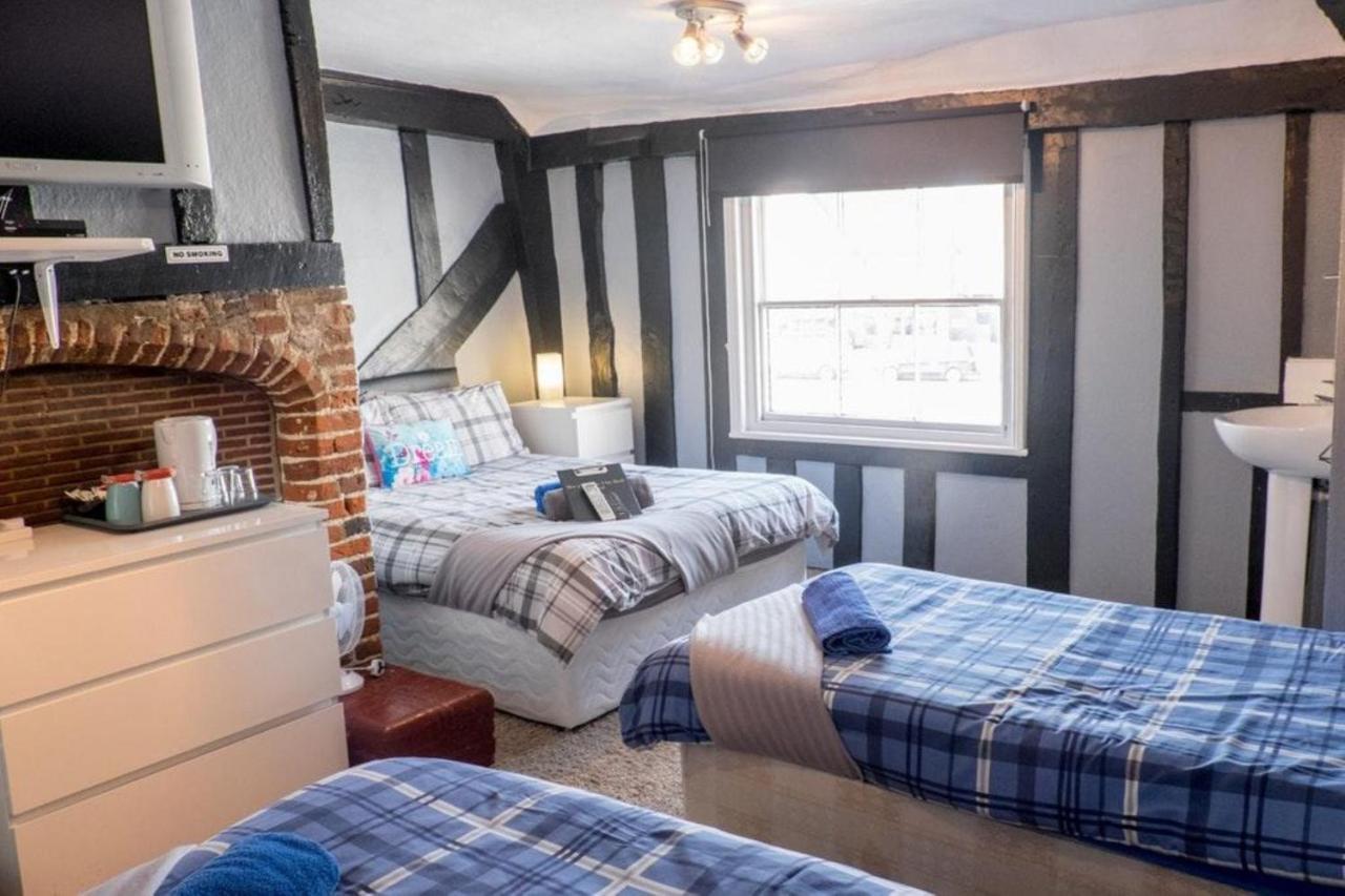 Oyo The Bell Hotel Hoddesdon Extérieur photo